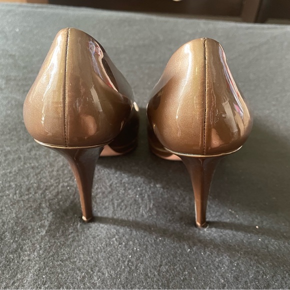 Gorgeous Prada Heels! - Picture 3 of 5